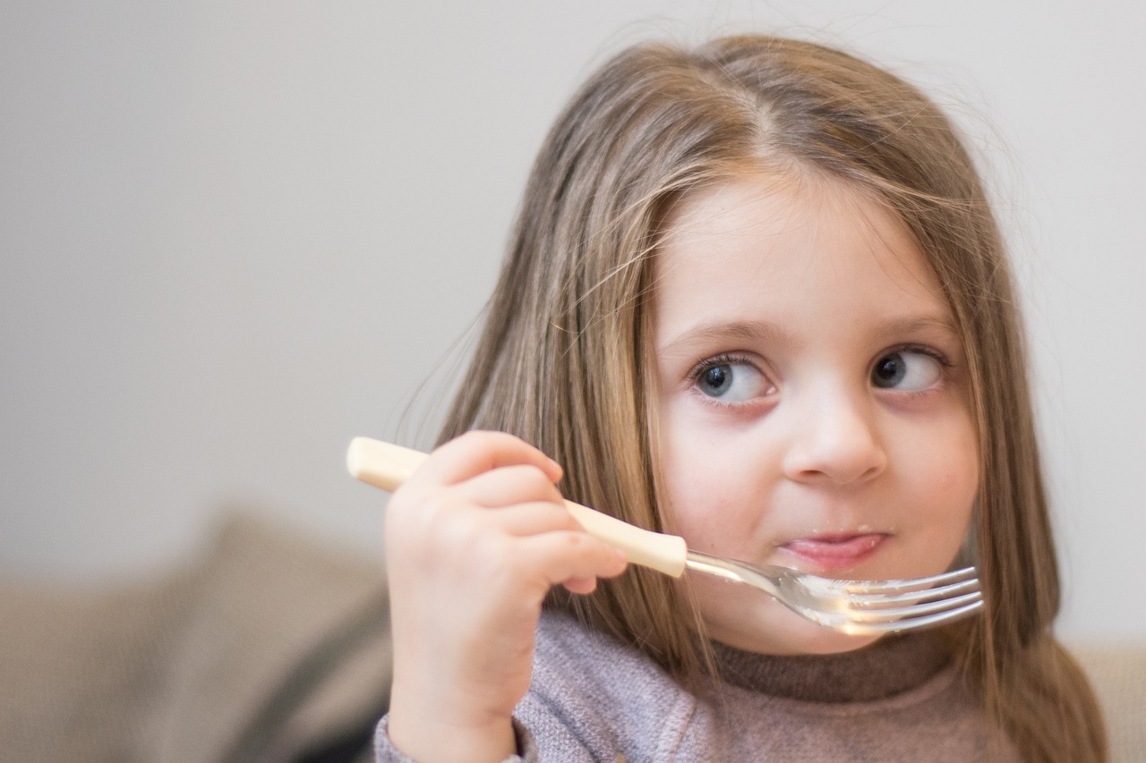 孕妈供卵生的宝宝拉肚子很臭怎么办（孕妈供卵生的宝宝拉肚子臭味特别大）