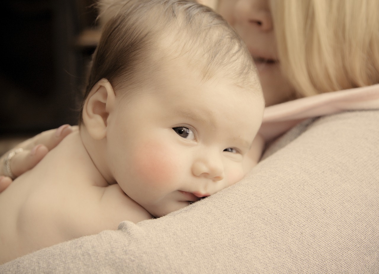 NF宝贝(国际)生殖的婴儿对母乳蛋白过敏怎么办（孕妈供卵生的宝宝对母乳蛋白过敏怎么办）