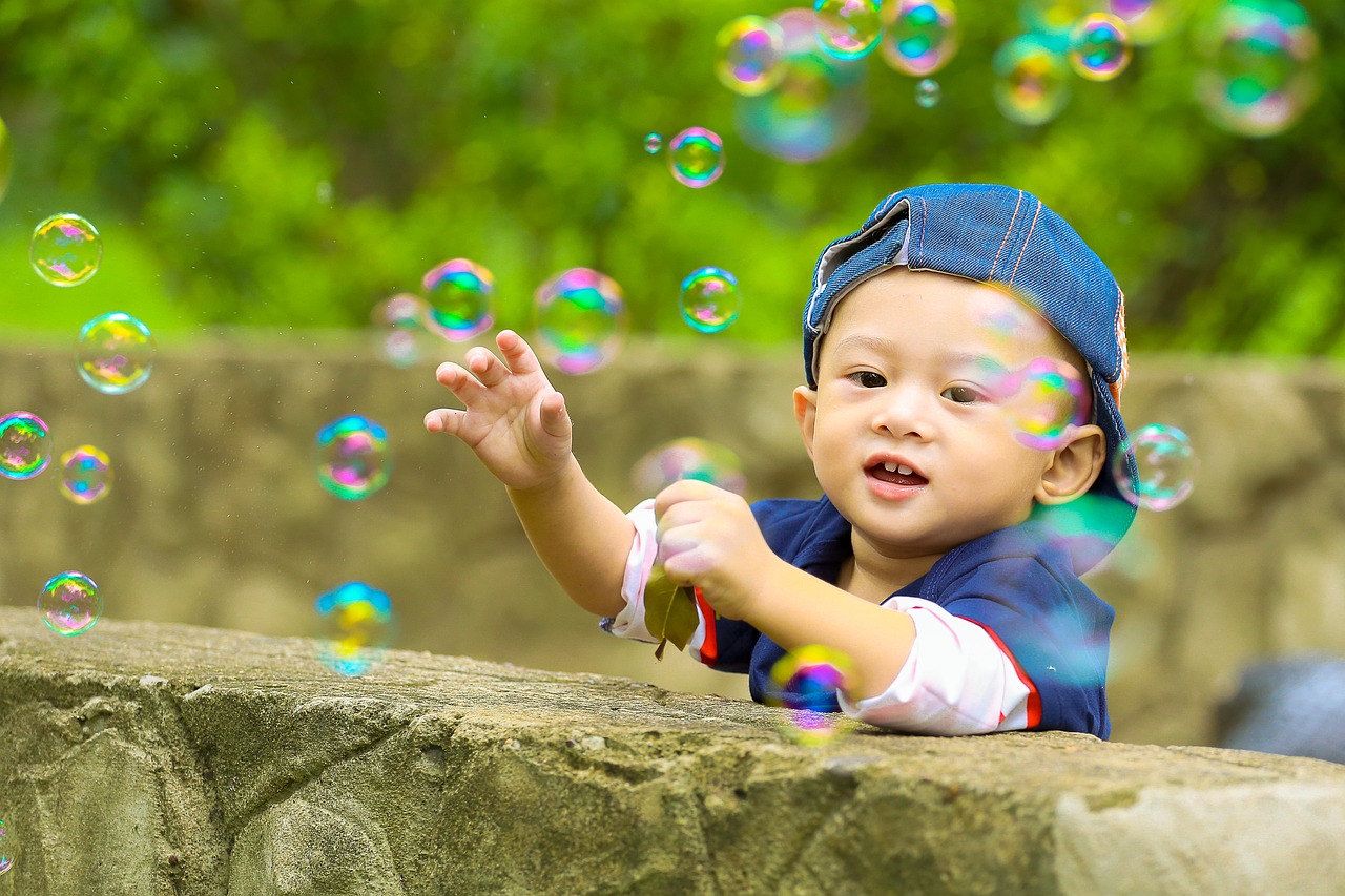 自己的试管代生的孩子自己能吼（吼试管代生的孩子后试管代生的孩子自言自语）