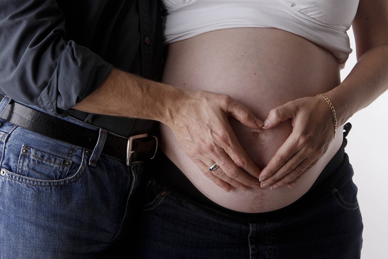 乙肝患者照顾NF宝贝(国际)生殖的婴儿（乙肝患者带NF宝贝(国际)生殖的婴儿要注意什么）